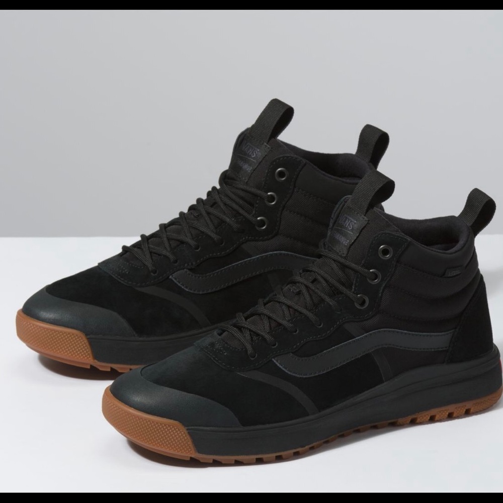 Vans Ultrarange Hi DL MTE - size 8 - Black/Black